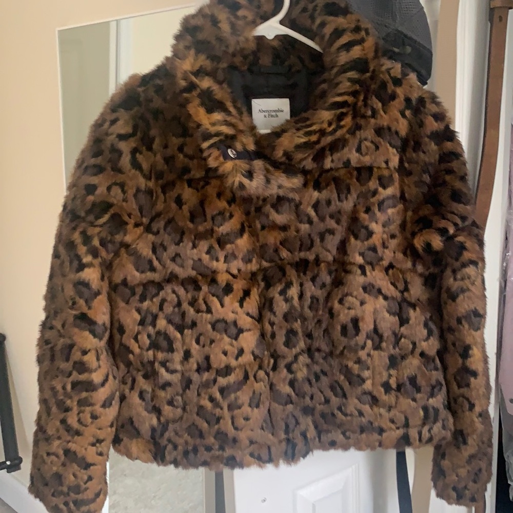 Abercrombie & Fitch mini puffer in leopard print